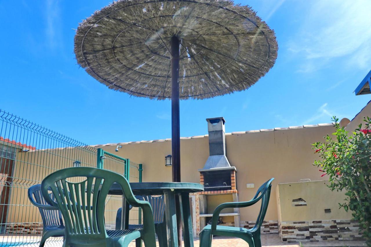 Bungalow Curro Pareja 97 Conil De La Frontera Exteriér fotografie